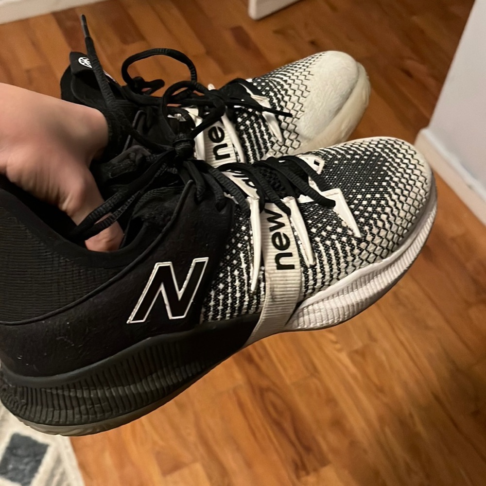 OMN1s basketball shoe